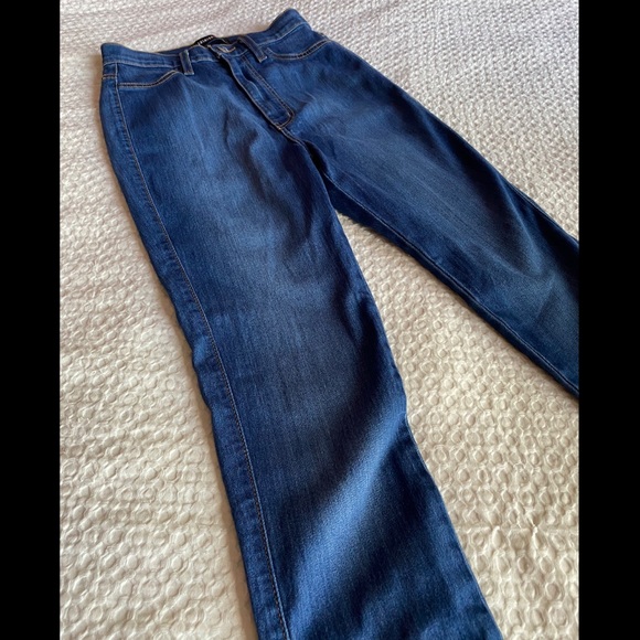 Fashion Nova Classic Beauty Skinny Jeans Med Wash - Picture 5 of 8